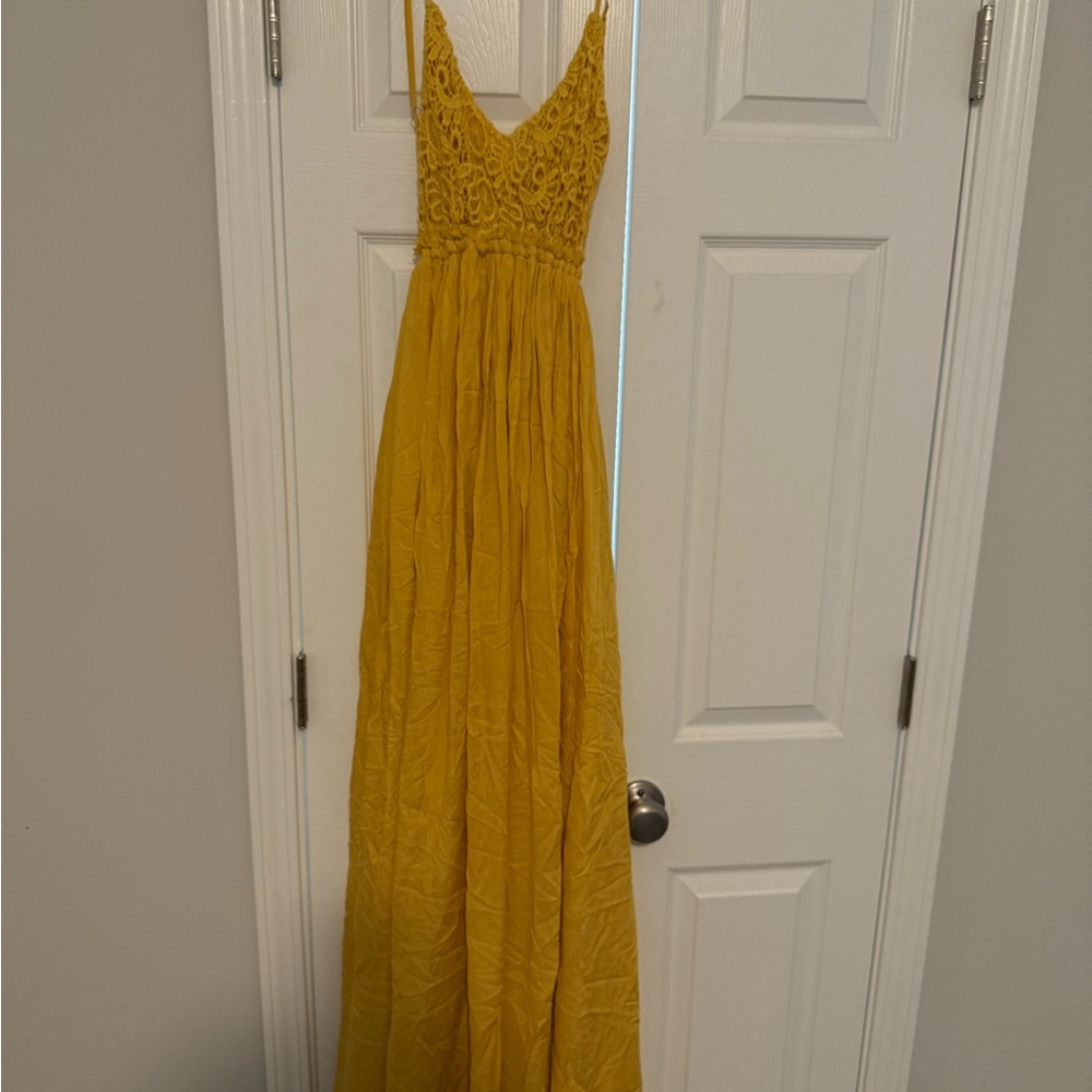 Elegant Yellow Lace Maxi Dress
